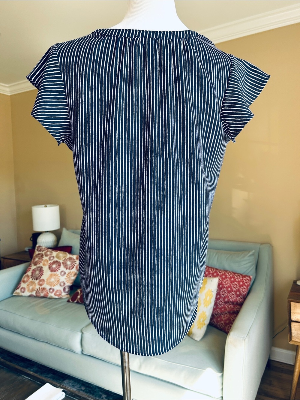 Adrianna Papell Navy White Striped Flutter Sleeve Split V-Neck Blouse Small - Picture 5 of 8